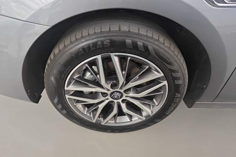 Used BYD Qin PLUS 2024 Honor Edition EV 510KM Leading Model
