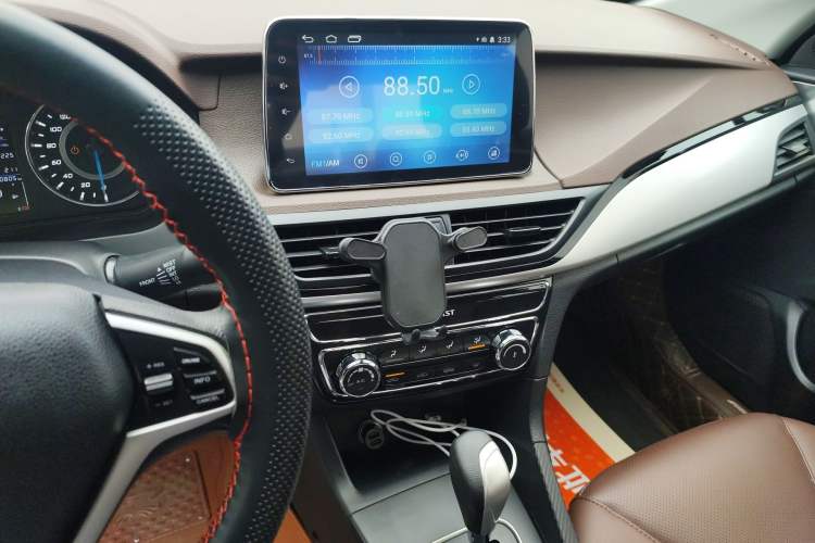 Used Soueast A5 Wing Dance 2019 1.5L CVT Wingzun Edition China VI compliant Audio And AC Panel