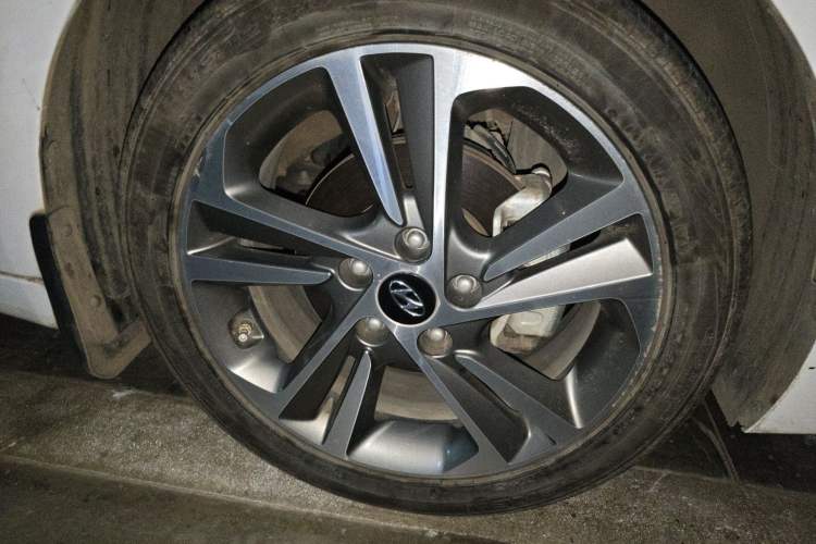 Used Hyundai Elantra (6th Generation / Lingdong) 2016 1.6L Automatic ZhiXuan – Elite Version Exterior 1