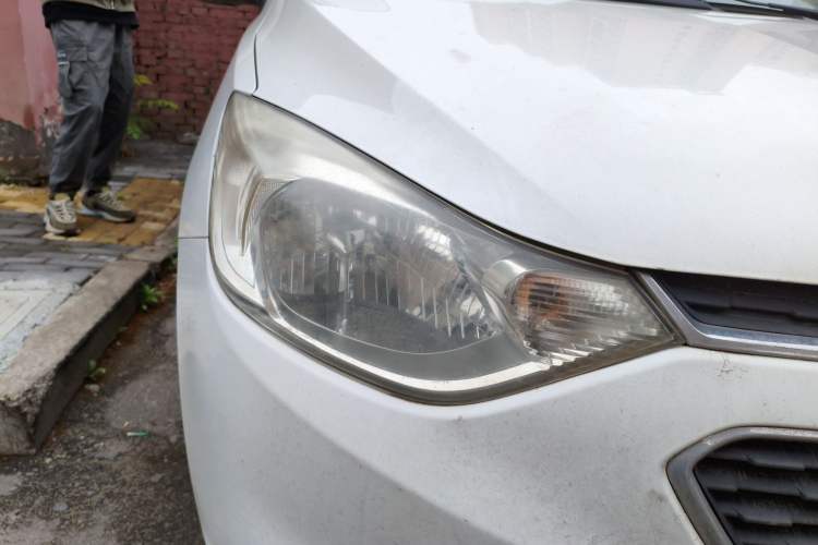 Used Chevrolet Sail 2016 Sail 3 1.3L Manual Comfort Sunroof Edition Right Front Headlight