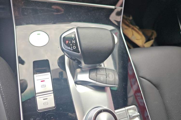 Used BAIC Beijing X7 2022 1.5TD DCT ZhiShang Edition Gear Lever