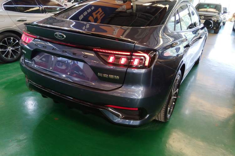 Used Ford Mondeo 2022 Facelift EcoBoost 245 ST-Line Rear Right 45 Deg