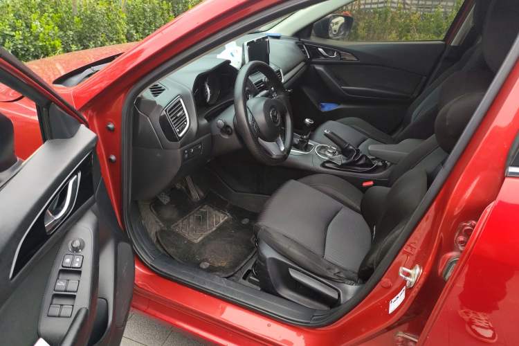 Used Mazda 3 Axela 2016 Sedan 1.5L Manual Comfort Model Driver Seat