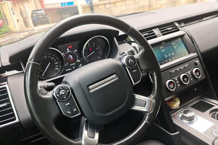 Used Land Rover Discovery 2018 3.0 SC V6 SE