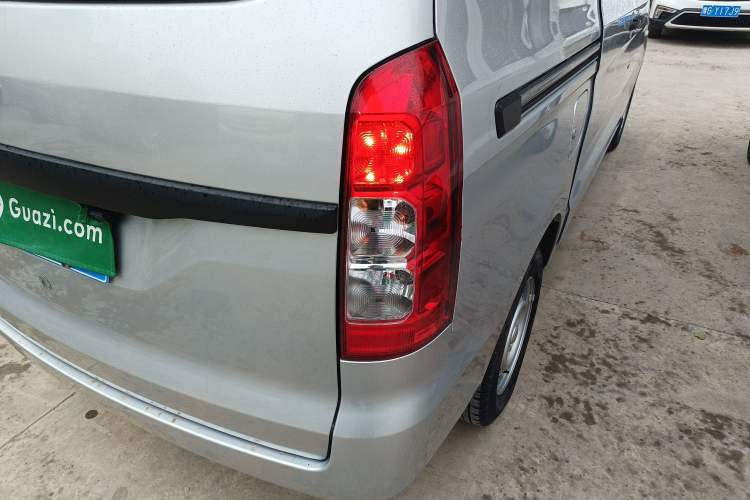 Used Wuling Hongguang V 2022 1.5L Jingqu Edition Electric-Assist LAR