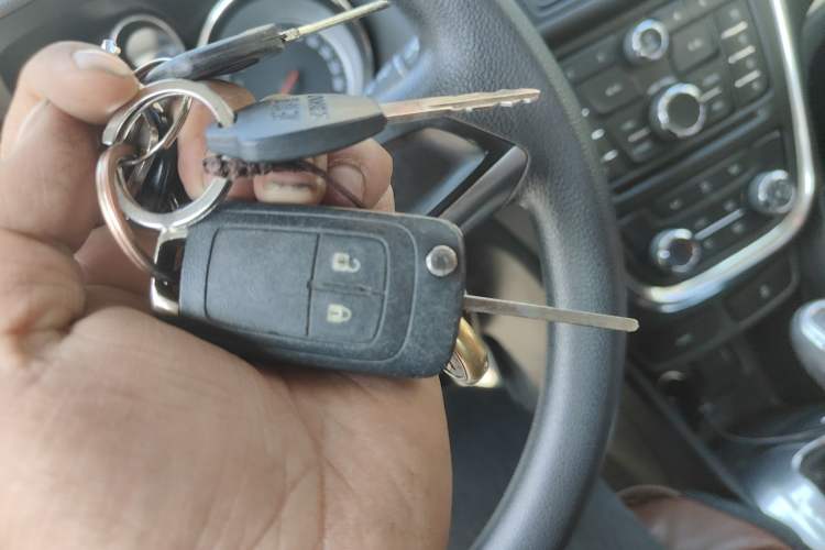 Used Buick Encore 2015 1.4T Automatic Two-Wheel Drive Urban Elite Version