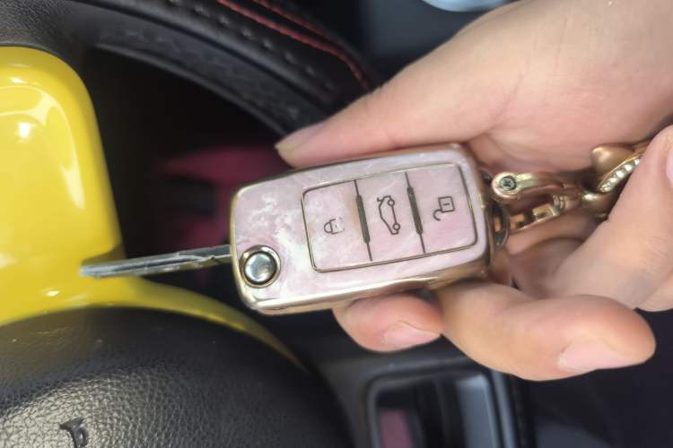 Used Volkswagen Beetle 2014 1.2TSI Comfort Model
