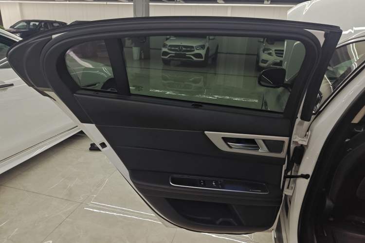 Used Jaguar XEL 2019 2.0T 200 PS Deluxe Edition