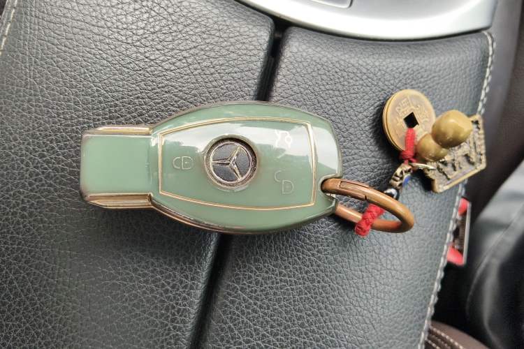 Used Mercedes-Benz GLC 2017 GLC 260 4MATIC Luxury Model Vehicle Key