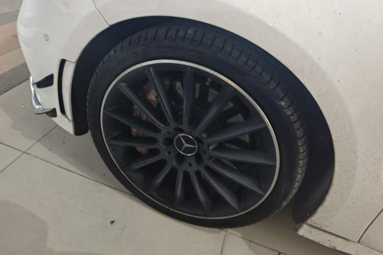 Used Mercedes-Benz A-AMG 2019 AMG A 35 L 4MATIC
