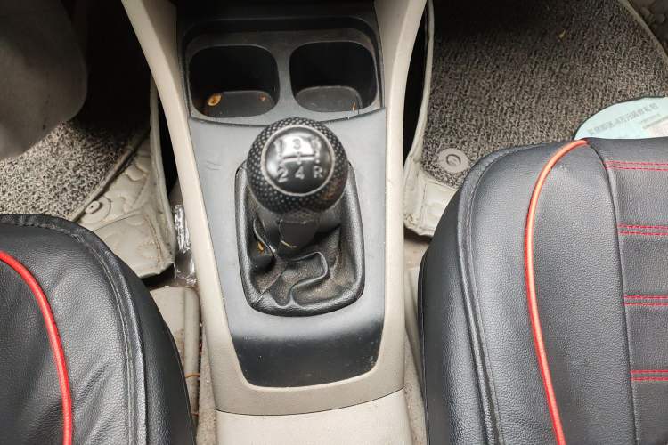 Used Everus S1 2014 1.3L Manual Comfort Edition