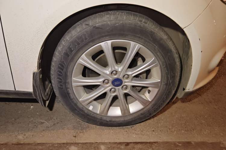 Used Ford Focus 2012 Sedan 1.6L Automatic Prestige Model