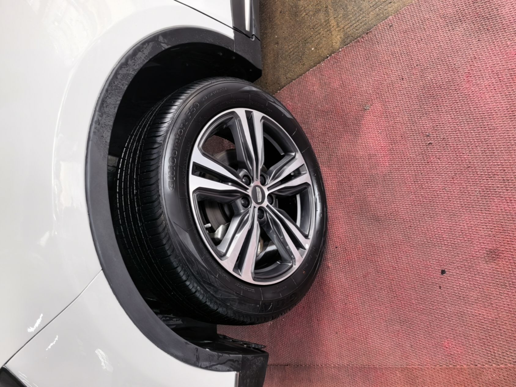 Geely Auto Emgrand X7 Sport 2022 1.8TD DCT Zhiya Trim — снимка 10