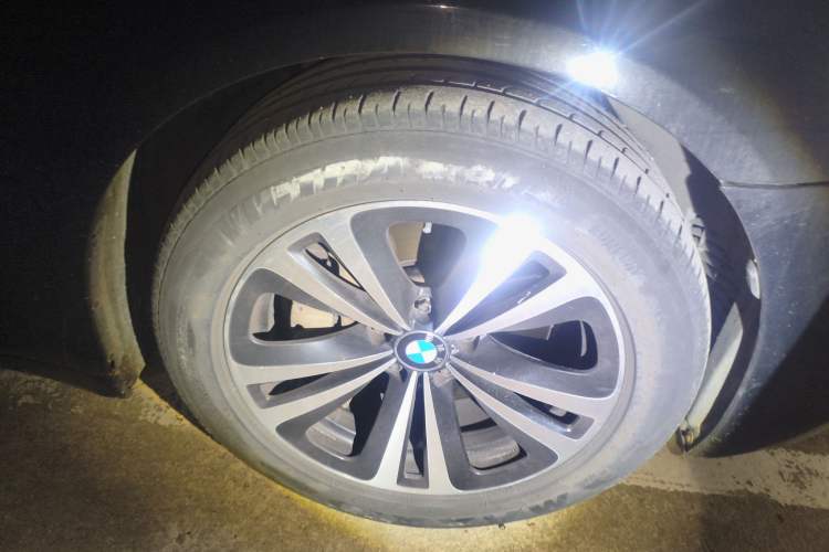 Used BMW 7 Series 2009 730Li Leading Model Right Front Wheel Hub