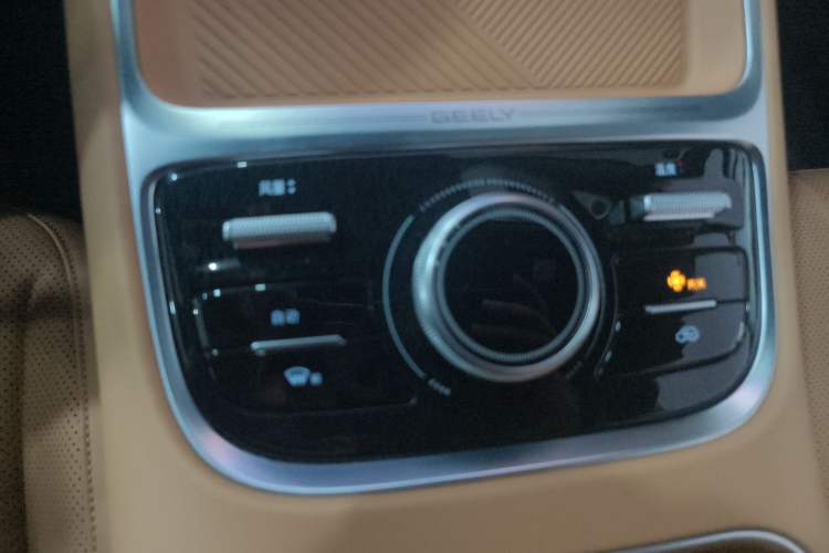 Used Geely Galaxy Galaxy Xingjian 7 EM-i 2025 120km Launch+ Version