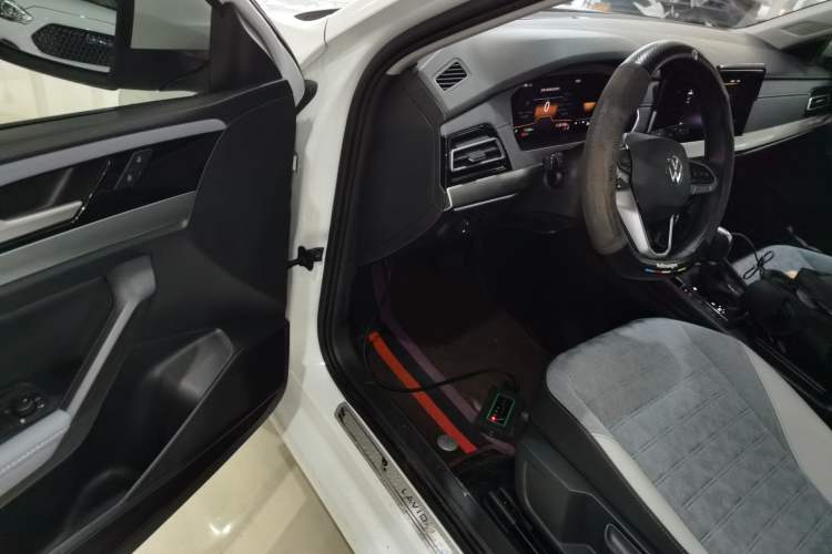 Used Volkswagen Lavida 2023 300TSI DSG Full-Comfort Edition
