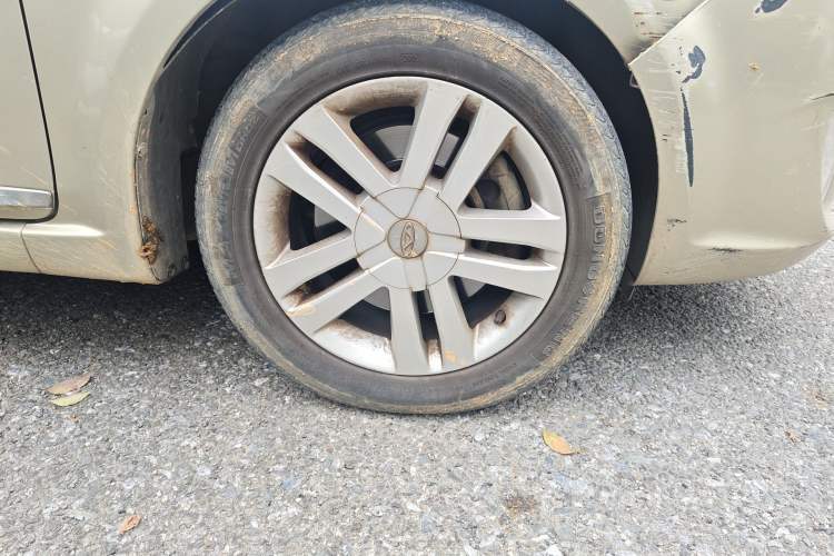 Used Chery Arrizo M7 2015 1.8L Manual WideJoy Edition 232 Seats Right Front Wheel Hub