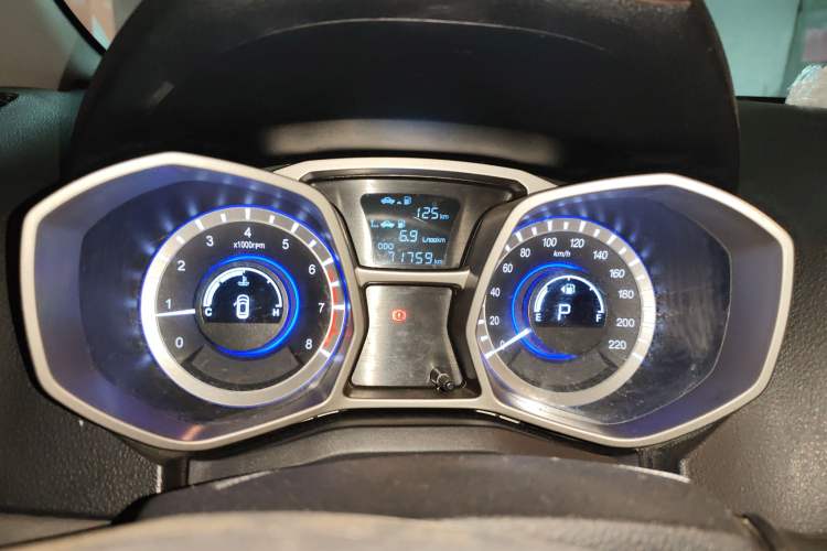 Used JAC Refine S3 2014 1.5L CVT Luxury Smart Model