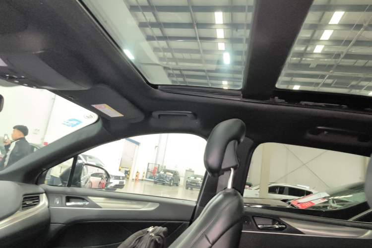 Used Lincoln MKC 2019 2.0T Two-Wheel Drive Luxury Edition China VI Standard