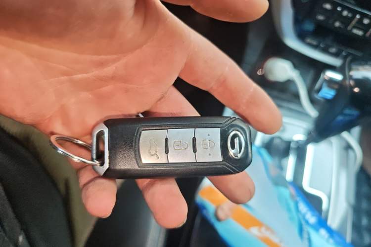 Used GAC Trumpchi GS5 Super 2015 2.0L Automatic Two-Wheel Drive Luxury Navigation Edition