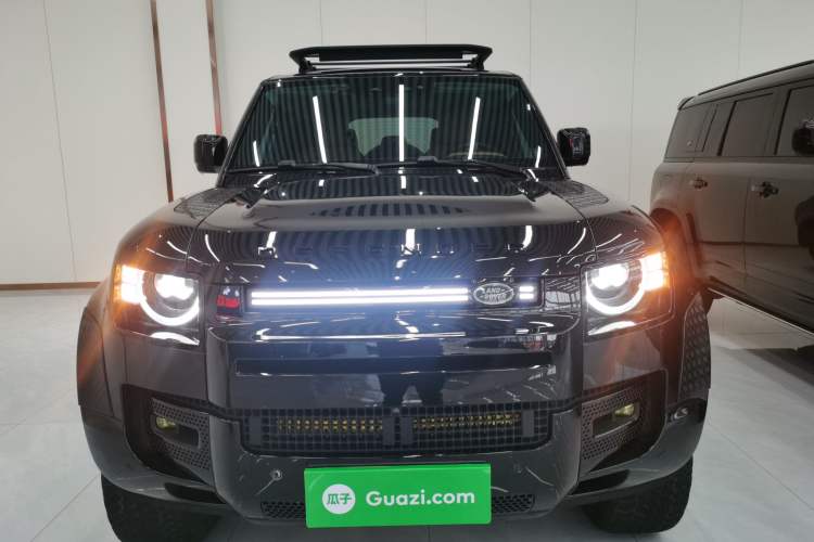 Used Land Rover Defender 2023 Facelift 110 3.0T P400 Dark Edition
