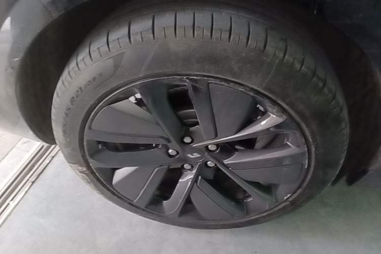 Used Li Auto L6 2024 Max Right Rear Wheel Hub