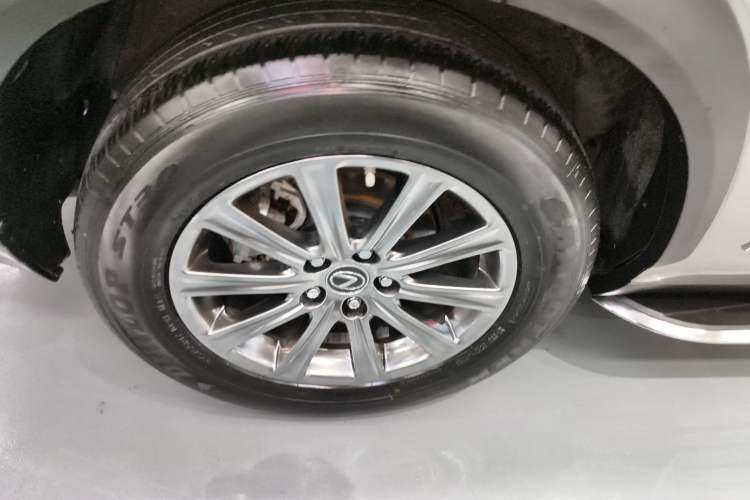 Used Lexus NX 2020 300h Front-Drive FENGSHANG Version China VI Standard
