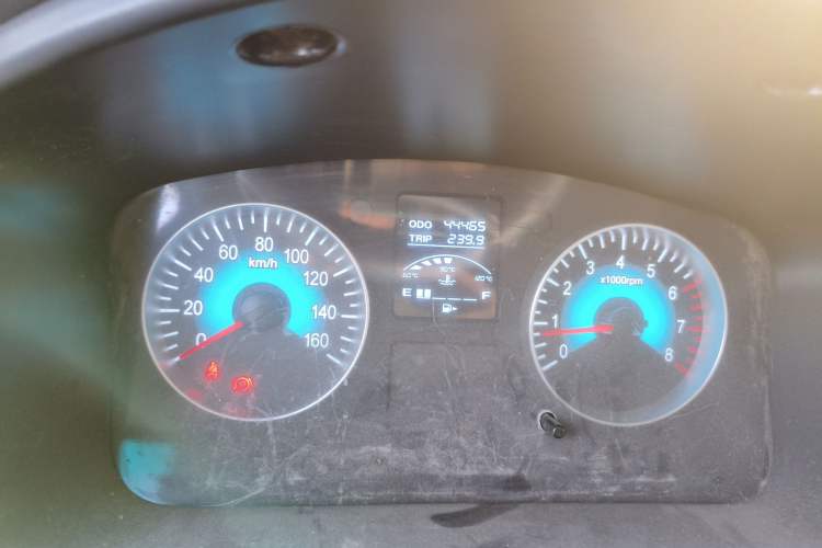 Used Jinbei New Hiace X30L 2023 1.5L Super-Enjoyment Edition Passenger Van 5/6/7-Seater Non-Air-Conditioned Version SWC15M Odometer Close Up