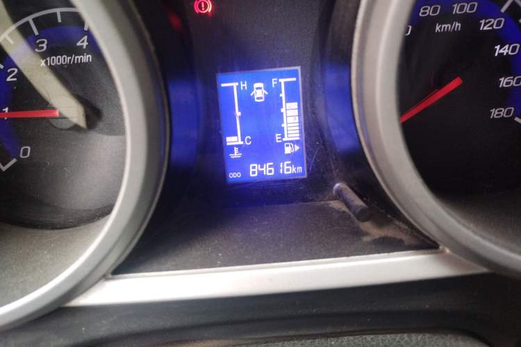 Used CHANGAN KAICHENG Ounuo S 2014 1.5L Base Version Odometer Close Up