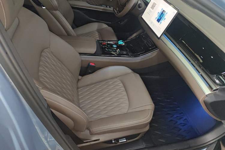 Used BYD Han 2023 EV Champion Edition 605KM Front-Drive Premium Model Right Front Seat