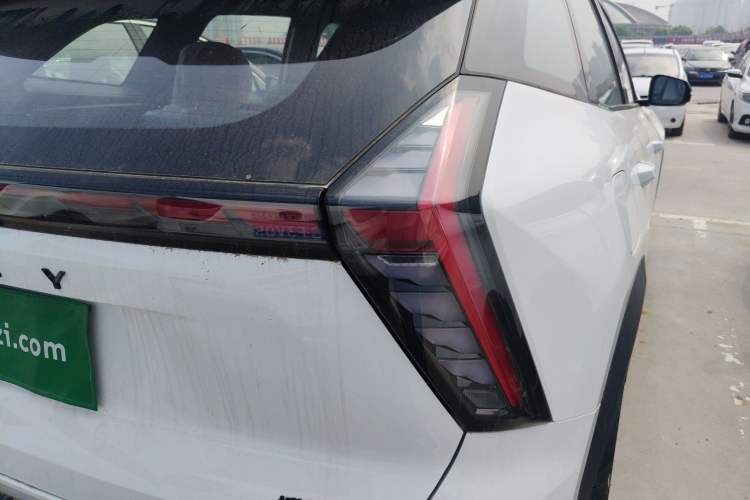 Used Geely Auto FX11 2024 2.0TD DCT Intelligent Driving Version Right Rear Taillight