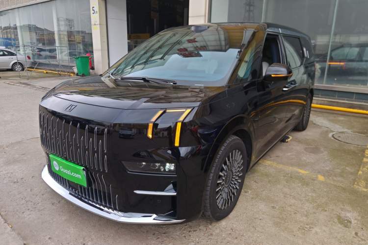 Used Zeekr 009 2024 7-Seater Walk-Through Version Four-Wheel Drive 108 kWh