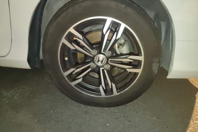 Used Honda Greiz 2016 1.5L CVT Classic Edition