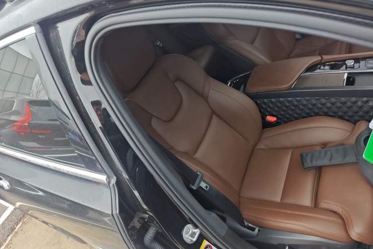 Used Volvo S90 2023 B5 Luxury Smart Edition
