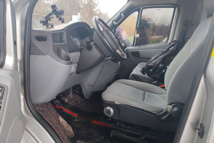 Used Foton Toano 2024 Joyear Multi-Function 2.0T Manual Long-Wheelbase Mid-Roof Model with Single Rear Tire Available in 5/6/7/9-Seater Configurations