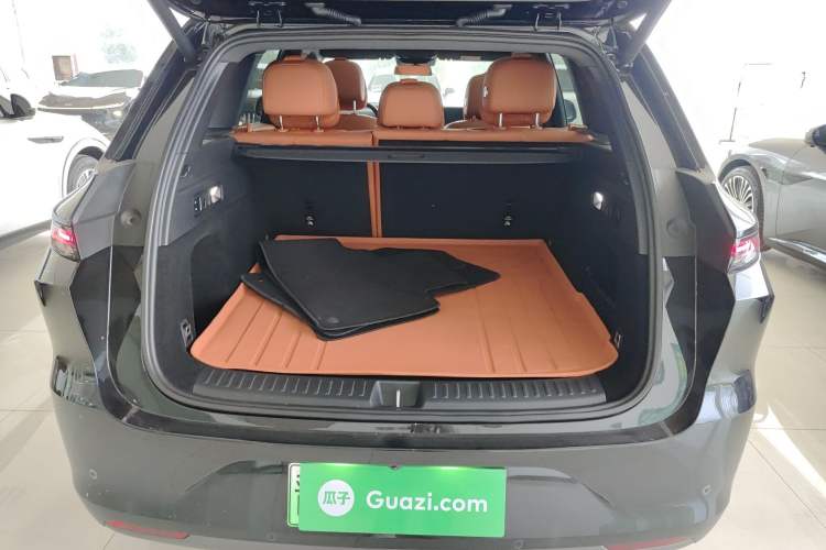 Used Li Auto L6 2024 Pro Model Trunk