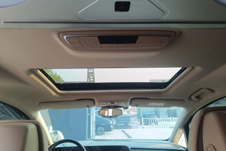 Used Buick GL8 New Energy 2025 Lu Shang Smart Enjoyment Edition 7-Seater Headliner