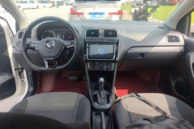 Used Volkswagen Polo 2018 1.5L Automatic Enjoyment Model Center Console