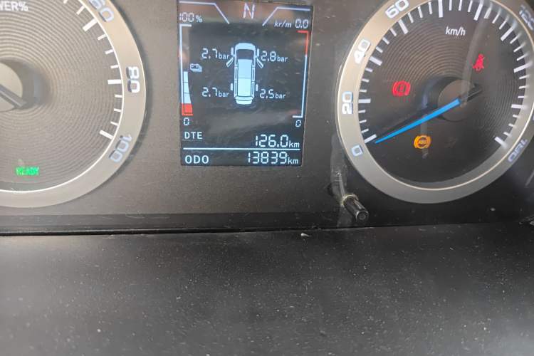 Used BAIC Ruixiang Boteng V2 EV 2022 Enclosed Van Standard Type Henan Lithium Battery Odometer Close Up