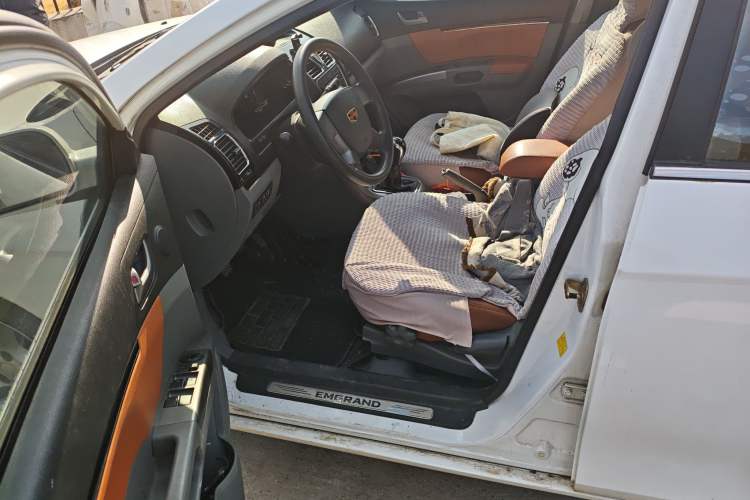 Used Geely Auto Classic Emgrand 2012 Sedan 1.5L Manual Standard Model
