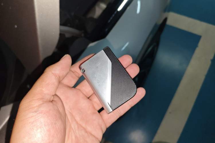 Used Lynk & Co 07 2024 EM-P 126 Long-Range Halo Vehicle Key