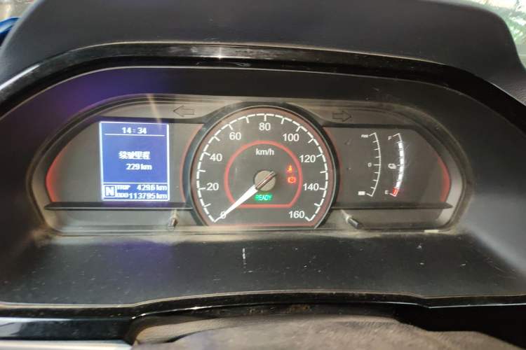 Used SAIC MAXUS EV30 2022 Pure Electric Smart Logistics Expert with Short Wheelbase Guoxuan