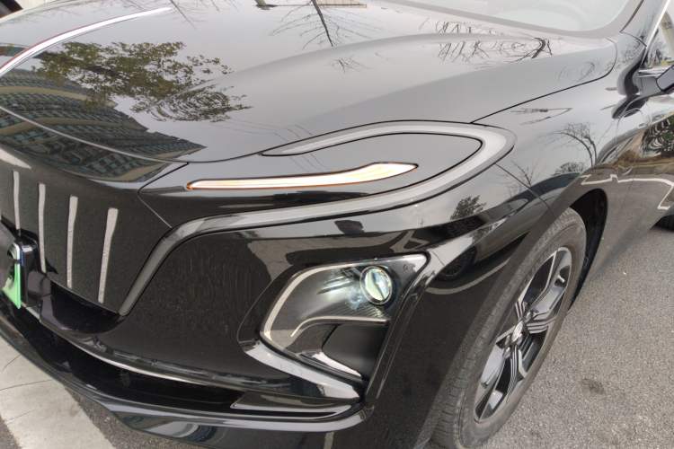 Used Hongqi E-QM5 2023 Base Travel Edition

