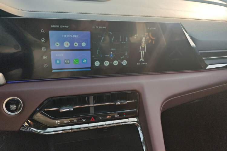 Used SOL X8 PLUS 2023 1.5 TGDI DCT ZhiShang Edition 7-Seater