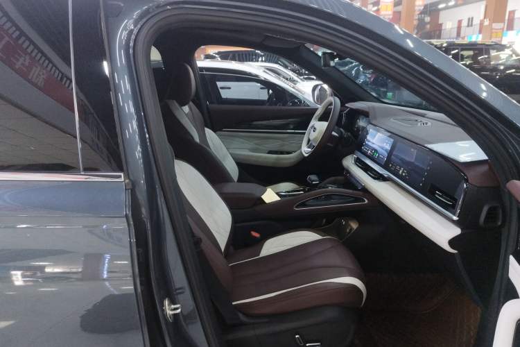 Used Geely Auto Monjaro L 2021 2.0TD DCT EVO Two-Wheel Drive Smart Luxury Version
