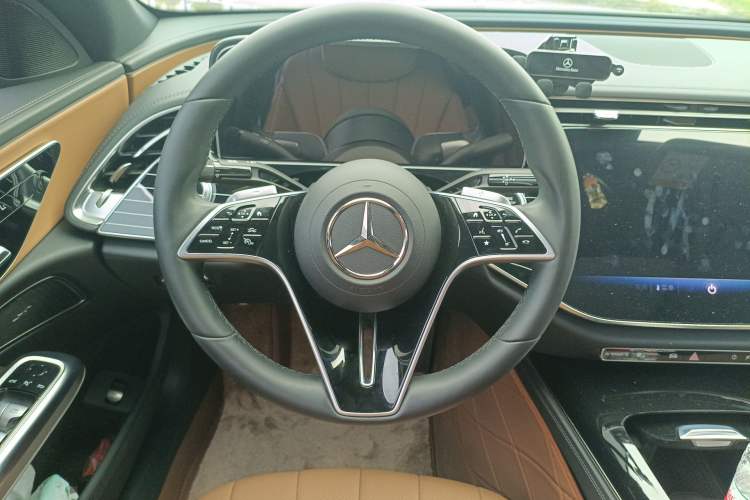 Used Mercedes-Benz E-Class 2024 E 260 L Steering Wheel