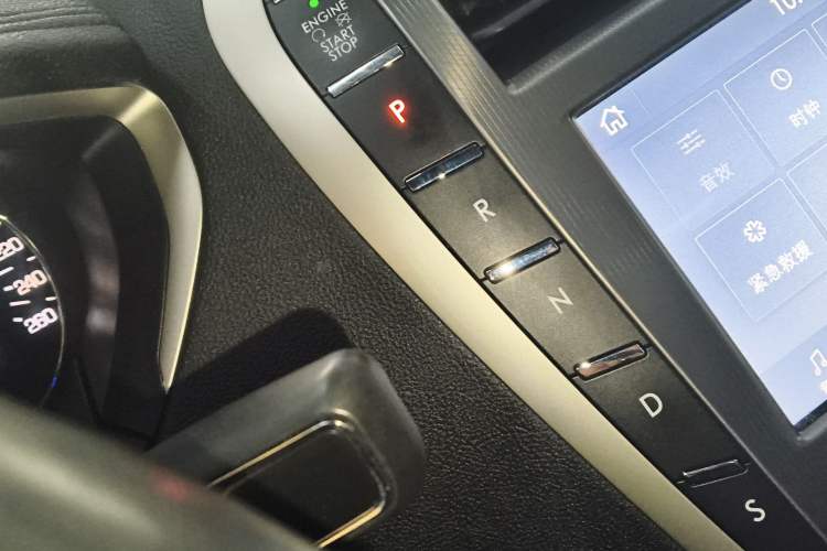 Used Lincoln MKZ 2019 2.0T Luxury Edition China VI Standard Gear Lever