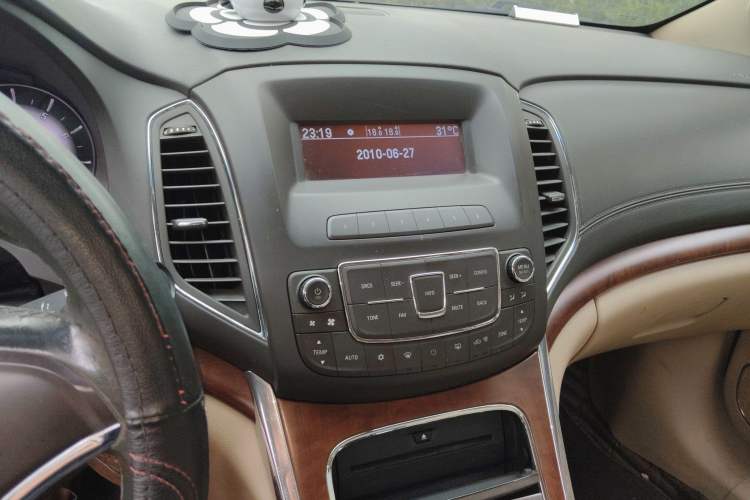 Used Roewe 950 2012 2.0L Comfort Edition