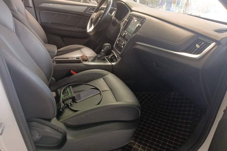 Used Roewe RX5 2018 20T Two-Wheel Drive Automatic Flagship Edition Right Front Seat