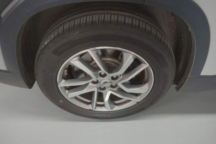 Used Nio ES6 2019 430 km Performance Version Right Rear Wheel Hub